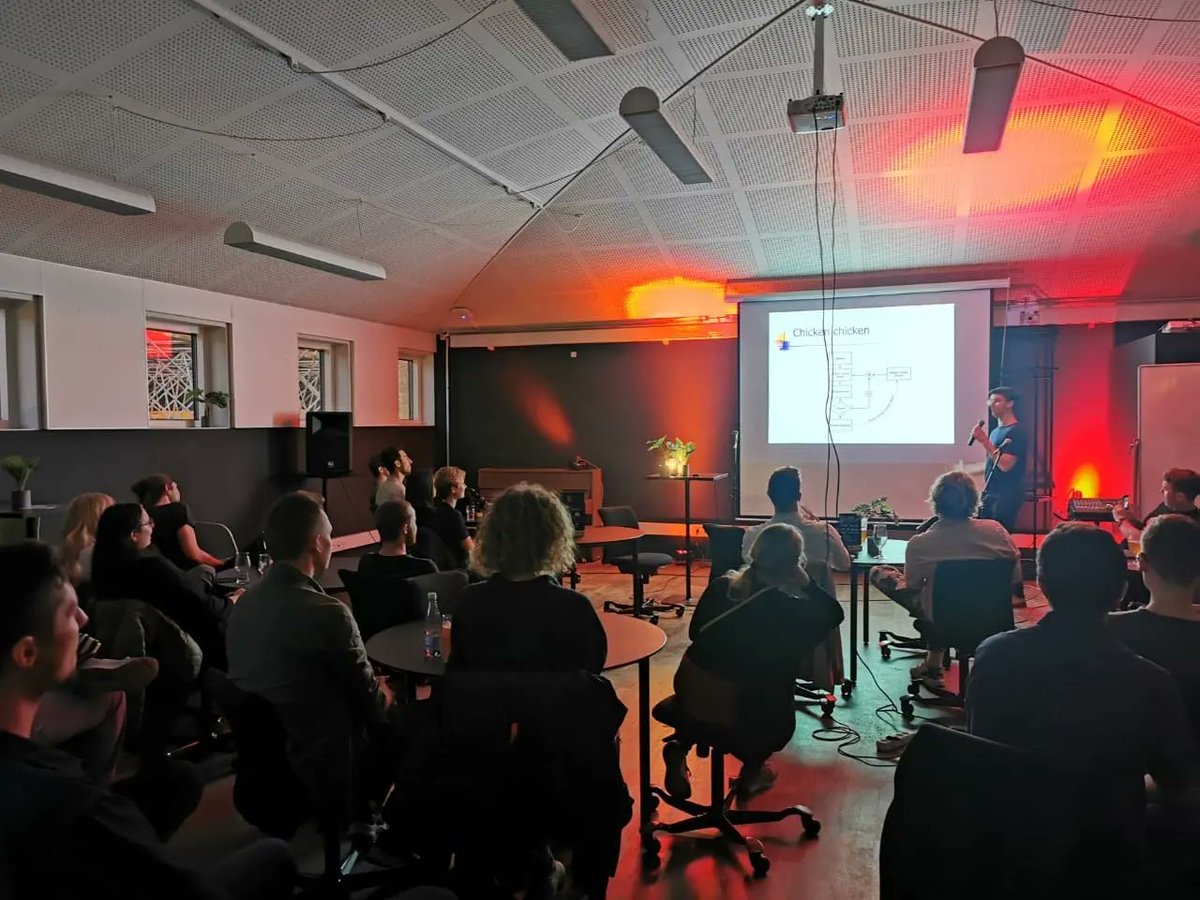 SDU_PhD's tweet image. Hi everyone! Thank you to all who participated in our Karaoke event. You all made it a memorable night! Stay tuned for our upcoming events. Don&apos;t forget to tag your friends and let them know they don&apos;t want to miss out.

#SDU #PAUSD #KaraokeNight #UniversityLife #Denmark #Event