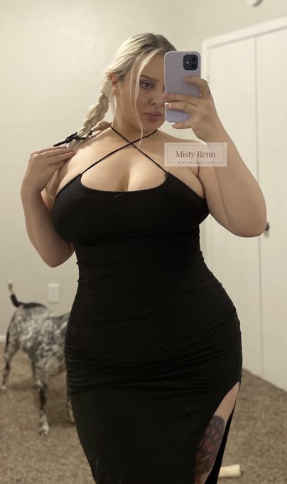 Little black dress ft my dog &amp; his hair lmao https://t.co/kmrXhp9995