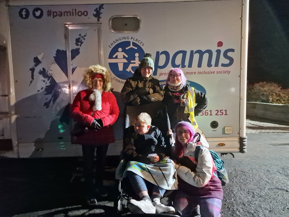 Well done @falkirkcouncil for a tremendous fireworks display! Absolute kudos for it being an accessible event with @pamiloocp being there! #IncLOOsion #ChangingPlaces