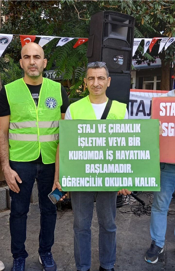 @HasanANIL119719 @AtvHaberTurkiye @showanahaber @startvhaber @KanalD @FOXhaber @ahaber @CnnTurkHaberi @tv100 @trthaber @tgrthabertv Bir yasa istiyoruz
Çocuk işçileri sevindirecek
Bir yasa istiyoruz 
Mesleki eğitimi özendirecek
Bir yasa istiyoruz
Yüzümüzü güldürecek
Bir yasa istiyoruz
3308 mağduriyetini çözecek
3308 Sayılı Yasa Değişsin 
Türkiye Sesimizi Duydu
#ÇırakVeStajyerYurdunHeryerinde