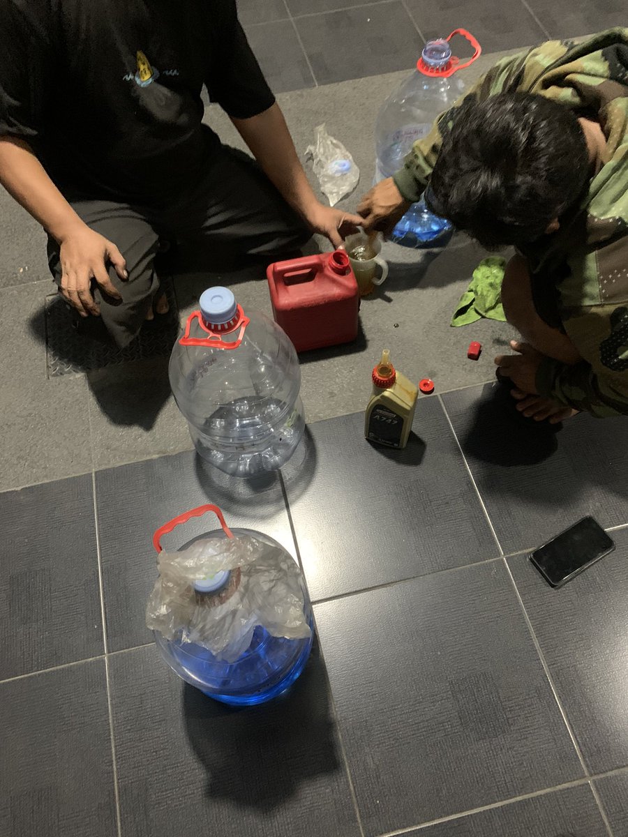 nndarsyd's tweet photo. Mencobai aspal sentul dulu ✈️ https://t.co/K636yVcfel