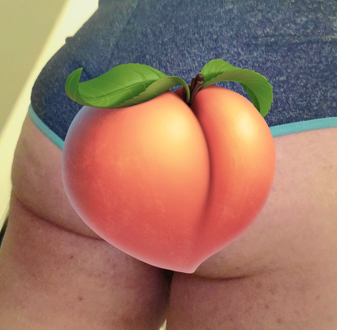 As if I'd let you losers see this for free🤣🤣approach for ass worship sessions💦  Findom paypig https://t