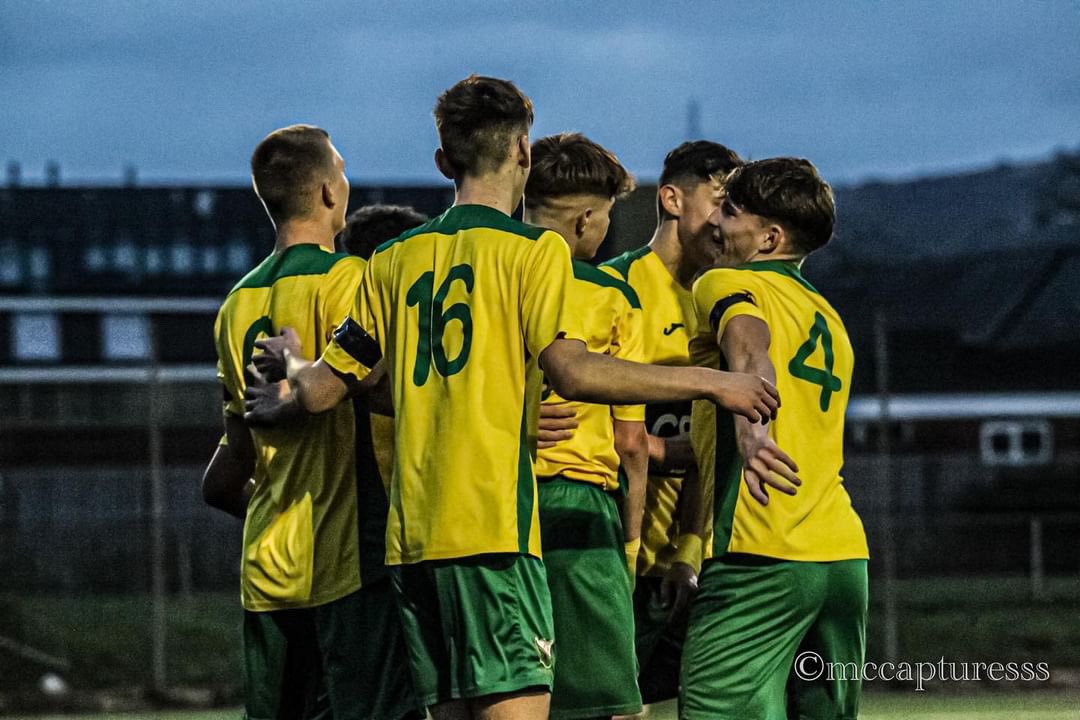 YnysYoof's tweet photo. Clinical display from the lads today saw us come out 5-0 winners over the bont
Goals from:
@MaunderJacob (2)
Evan jacobs (1)
@Alfiepowell11 (1) π
Morgan Thomas (1)
We go again next Sunday as we play at home against a tricky @SwanseaUniFC youth side #UPTY https://t.co/bx8WX0H9KG