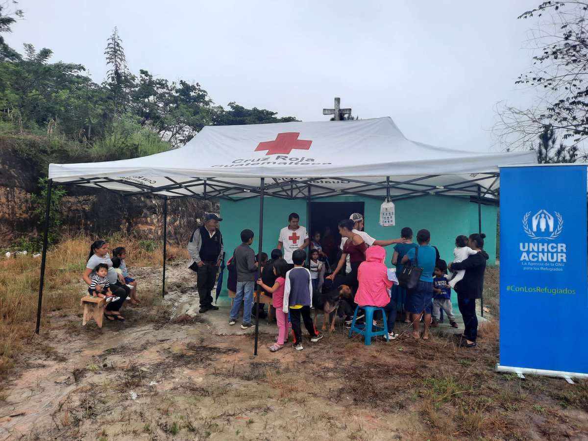 Hoy #CruzRojaGT, con el apoyo de ACNUR en Guatemala 🇬🇹, organizó un día de jornadas de salud en la comunidad rural de El Zompopero, en Esquipulas, Chiquimula. 

Uniendo esfuerzos podemos llegar a donde más se necesita
#ACNURamericas