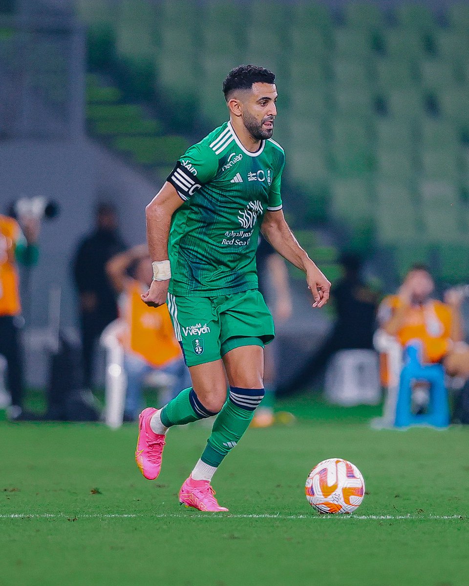 Mahrez22's tweet photo. That’s more like it 💚 precious win today let’s keep going 🔥 https://t.co/g9ZkHdGdWq