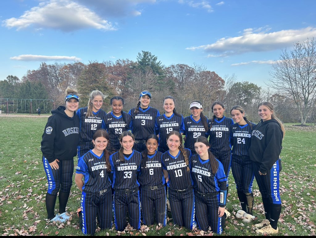 paigehotle's tweet photo. This weekend my team and I competed in the Northeast Power 50 Tournament in Quakertown, PA. I contributed by batting .474 with 2 HRS, 1 double and 6 singles. So hype for next weekend in ATL!!✈️🔥💪🏻🥎 @EStateHuskies @Johnknopf10 @shana_Ogara @KingsOfFitness @ImpactRetweets https://t.co/6rKIw0fhGY