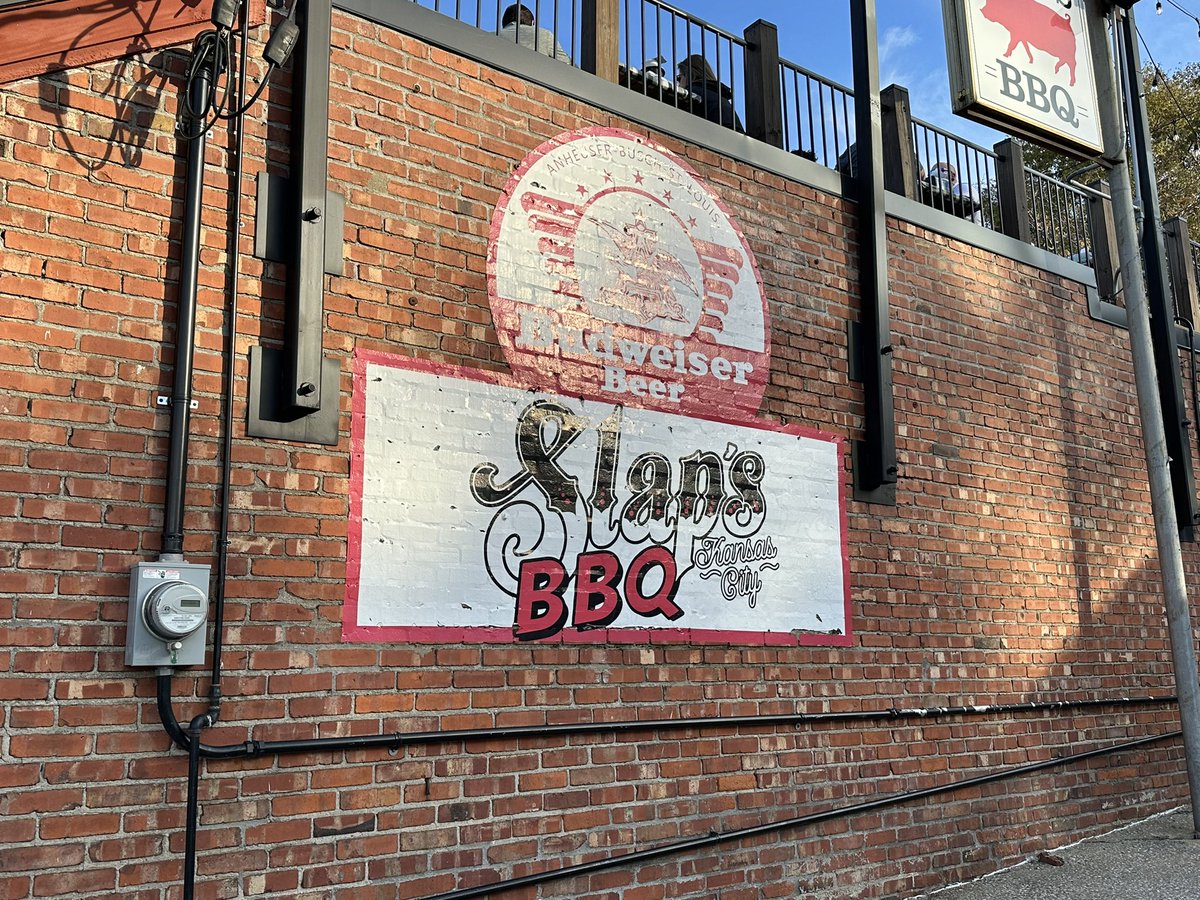 railstream's tweet image. Thanks for lunch! #slapsbbq