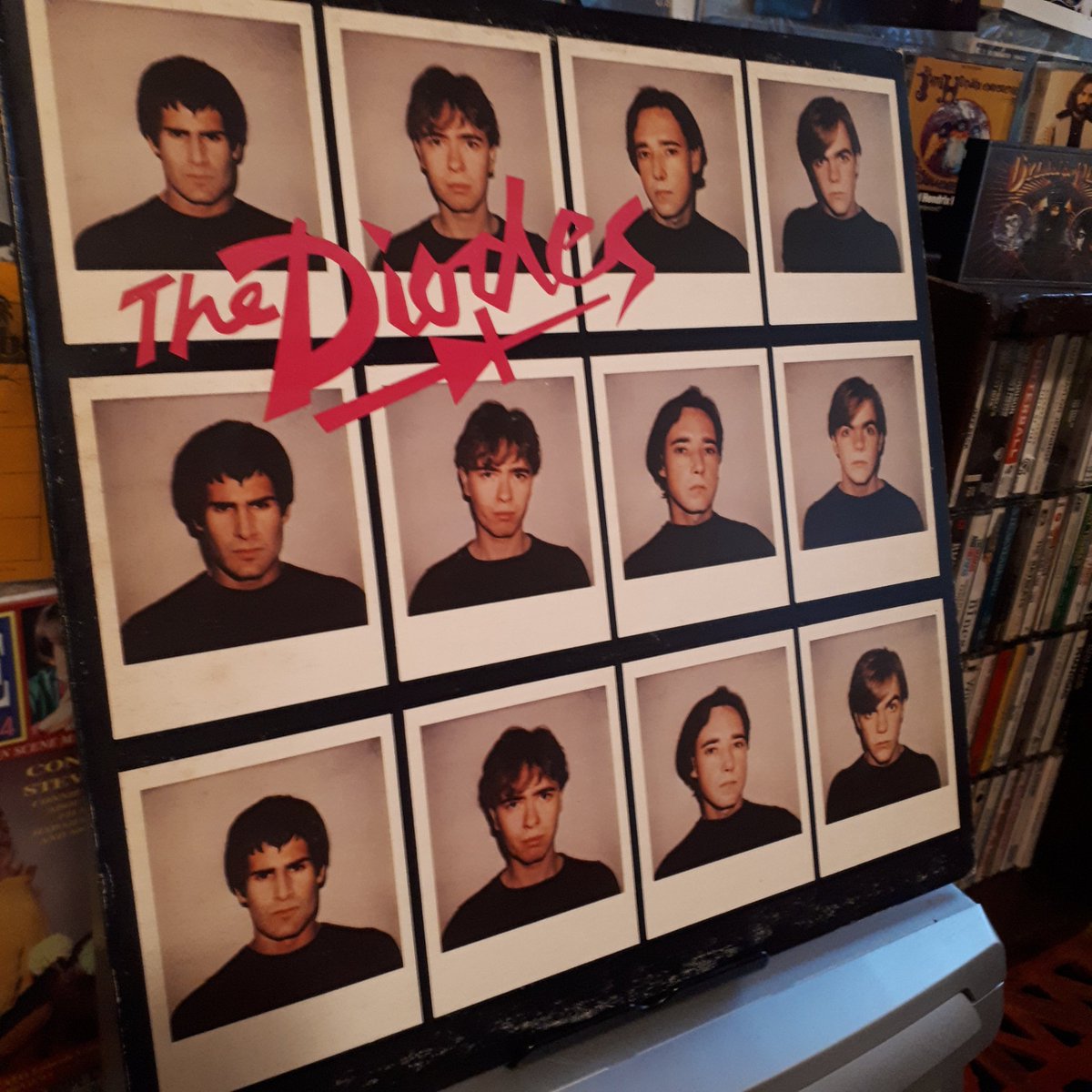 PopsOReilly's tweet image. Album of the Week! The Diodes. The proprietors of the legendary &apos; Crash &amp;amp; Burn Club bring garage rock mixed with some British Invasion, to make a power pop classic with some punk overtones. Definitely a winner in my books!
#crash #burn  #spadina