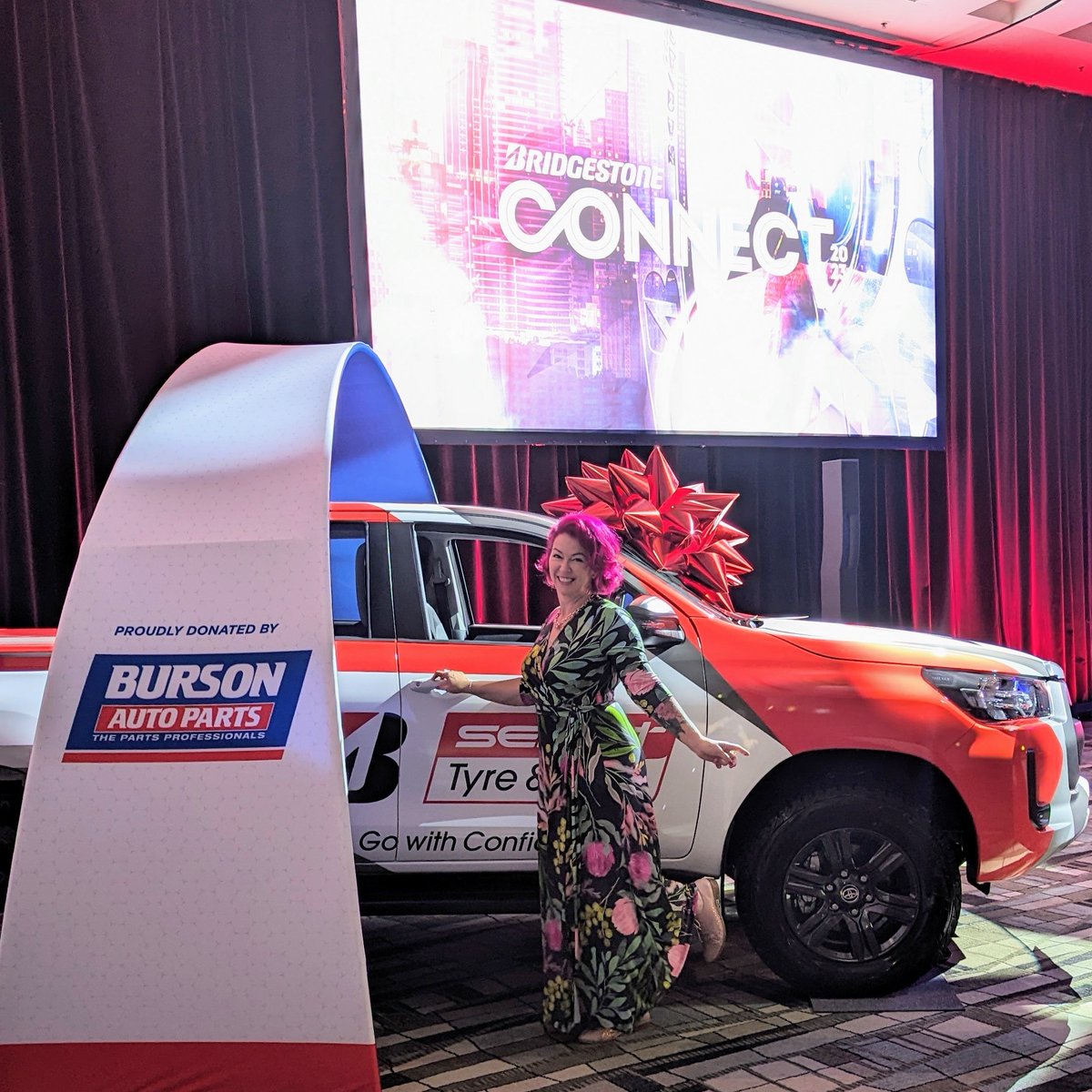 Yvonne Adele tweet media