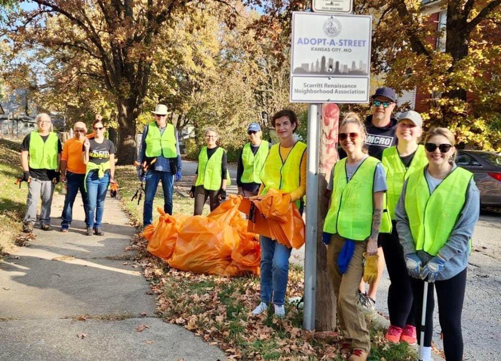 Neighborhood Cleanup with the Scarritt Renaissance Neighborhood Association this afternoon. 🌳🍁🌏

We had a great time making Kansas City a little more beautiful. #HistoricNortheast #3rdDistrict