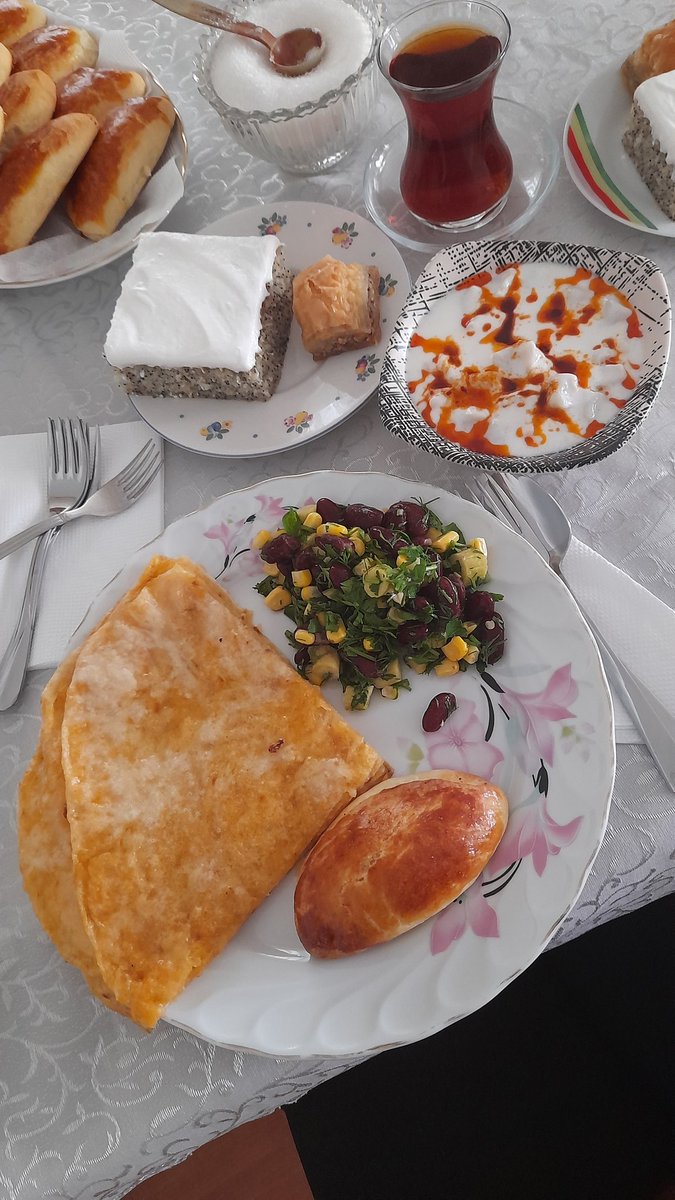 Velibah ve mantının bir arada olduğu benim mentali toplayan o ideal gün tabağı