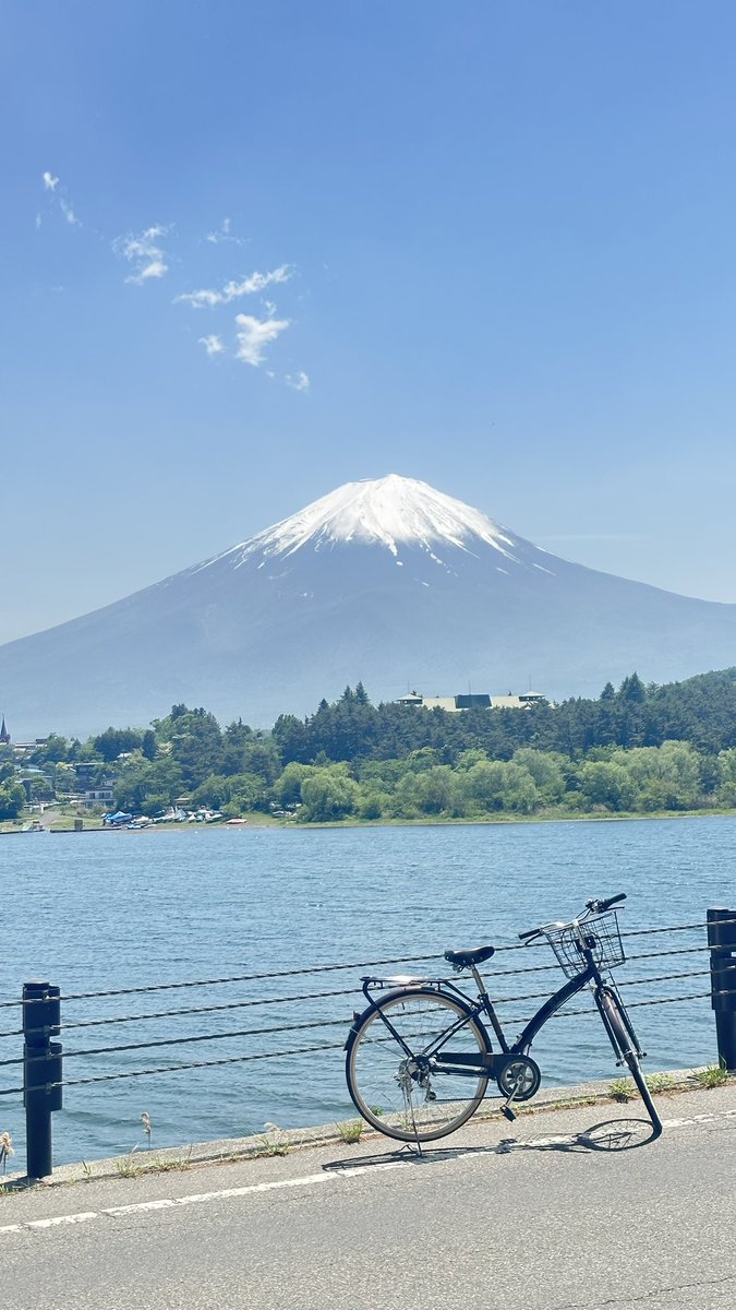haakuji's tweet photo. Si un jours vous allez au Japon louper pas la ville de Fujiyoshida https://t.co/FhaTWMzIo7