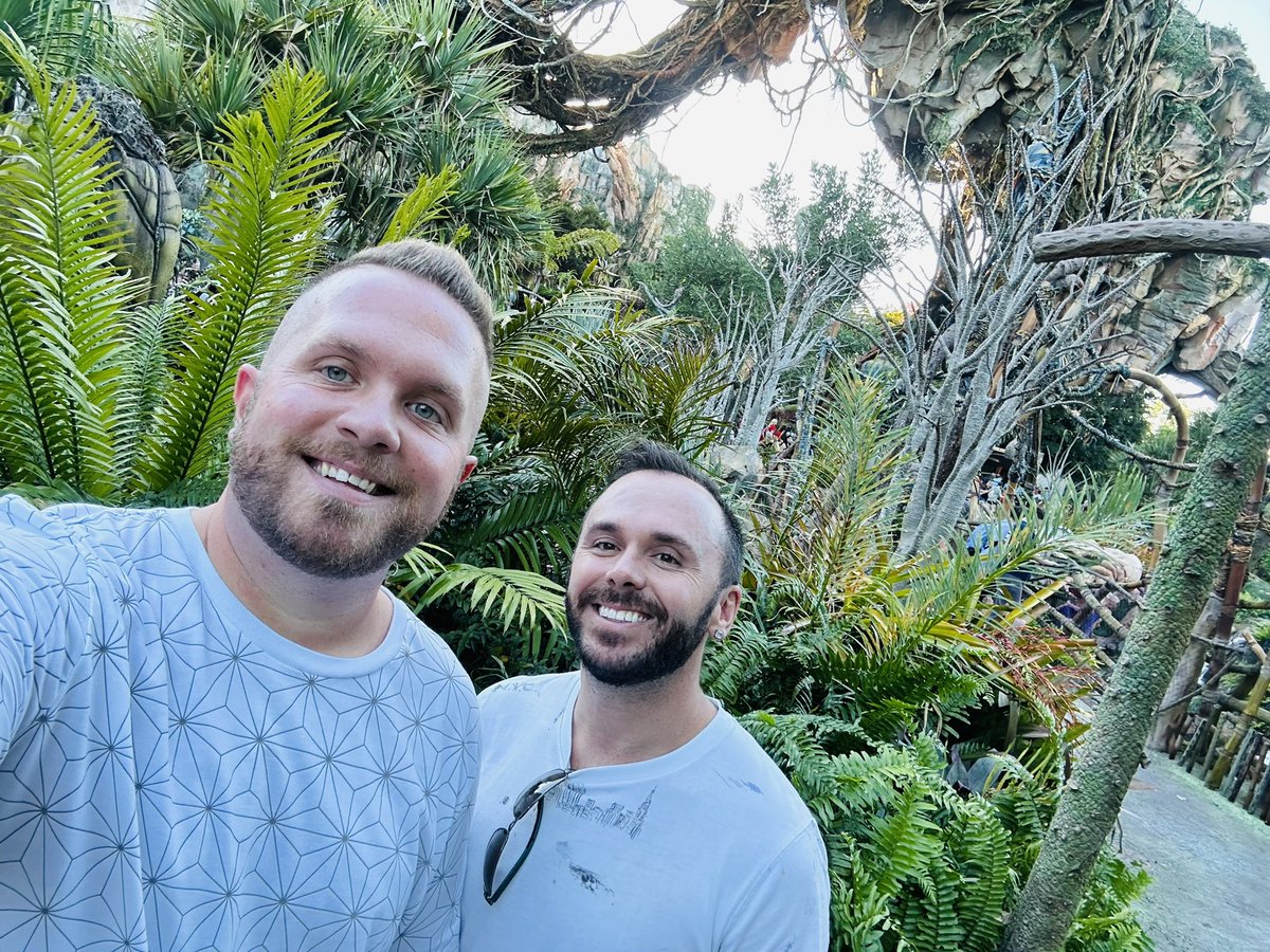 Alex1nWonderlnd's tweet photo. I’m so happy right now! I was finally able to ride Flight of Passage for the first time in over 5 years! Hard work pays off! Sivakoooooo! ✨🦅 #WeightLoss #100PoundsDown #StillFluffy #ButLessFluffy #DisneyWorld https://t.co/I3umbAQCNb