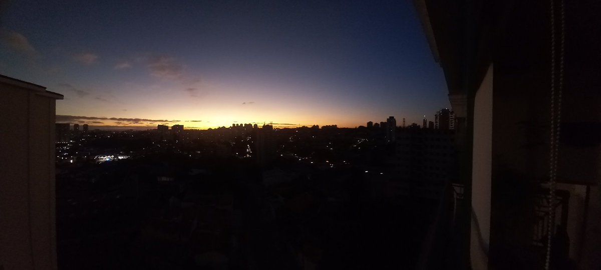 Segundo giro do planeta, sem que a energia volte na minha casa.