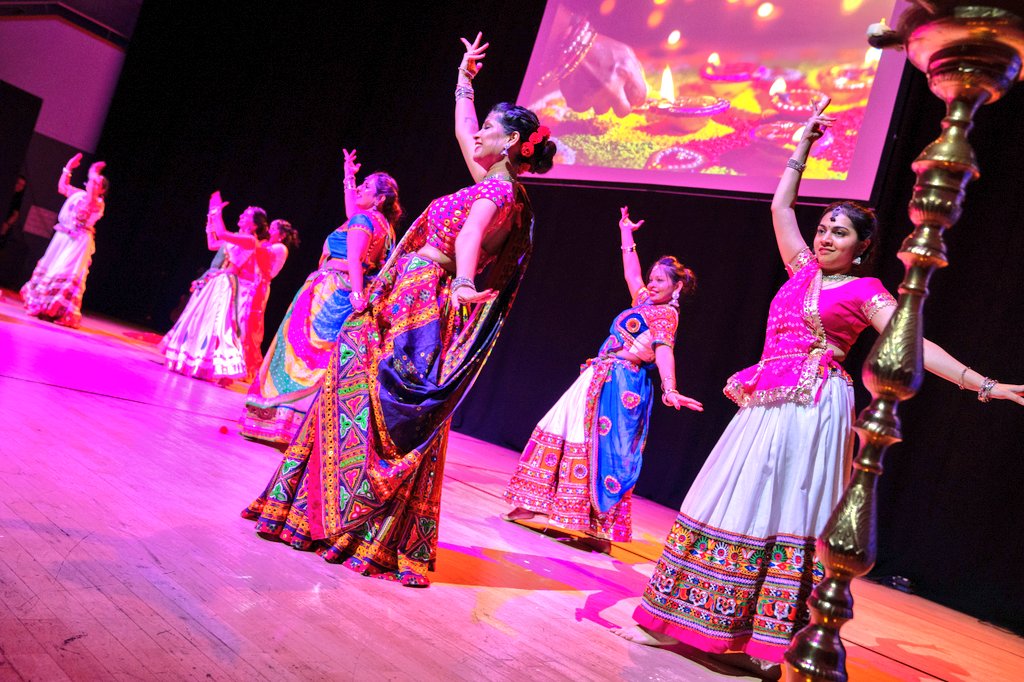 CGI_Bghm's tweet image. Traditional folk dance representing India’s deep cultural heritage. Spellbound performance o #Bhangra #Music #Dhol #Giddha . Fun &amp;amp; Entertainment filled day at #Townhall Birmingham
@HCI_London
@iccr_hq
@TheNehruCentre @IndianDiplomacy @MinOfCultureGoI
