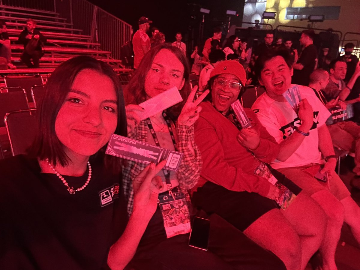 neptune_img's tweet image. I am EXHAUSTED but first blizzcon ever was truly phenomenal!!! #OWWC2023 #BlizzCon2023 

thank u so much to all of the wonderful people I got to meet this weekend, I truly could not be prouder to be a part of such a wonderful community. 💙