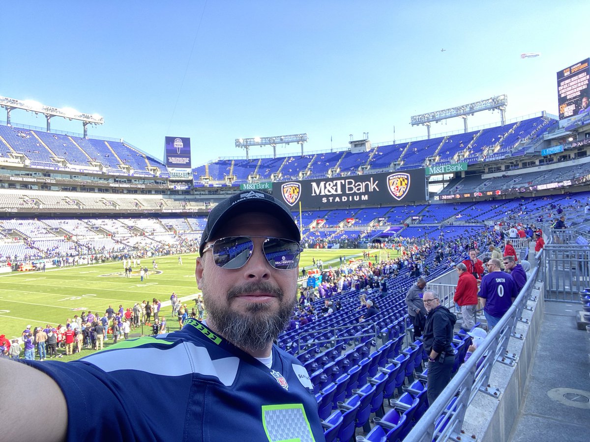 Bartus22's tweet photo. @czskseahawkers To zabolelo… https://t.co/kxLzs0oyHe