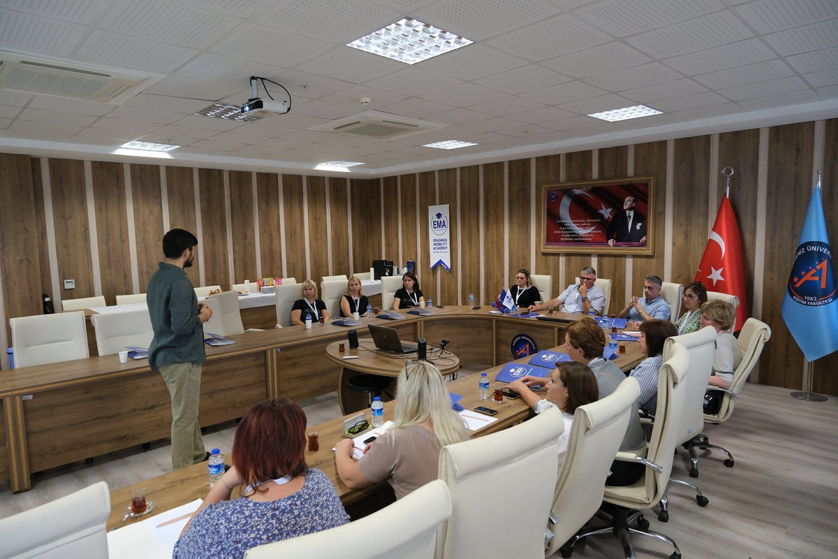 Erasmus Mobility Academy tweet media