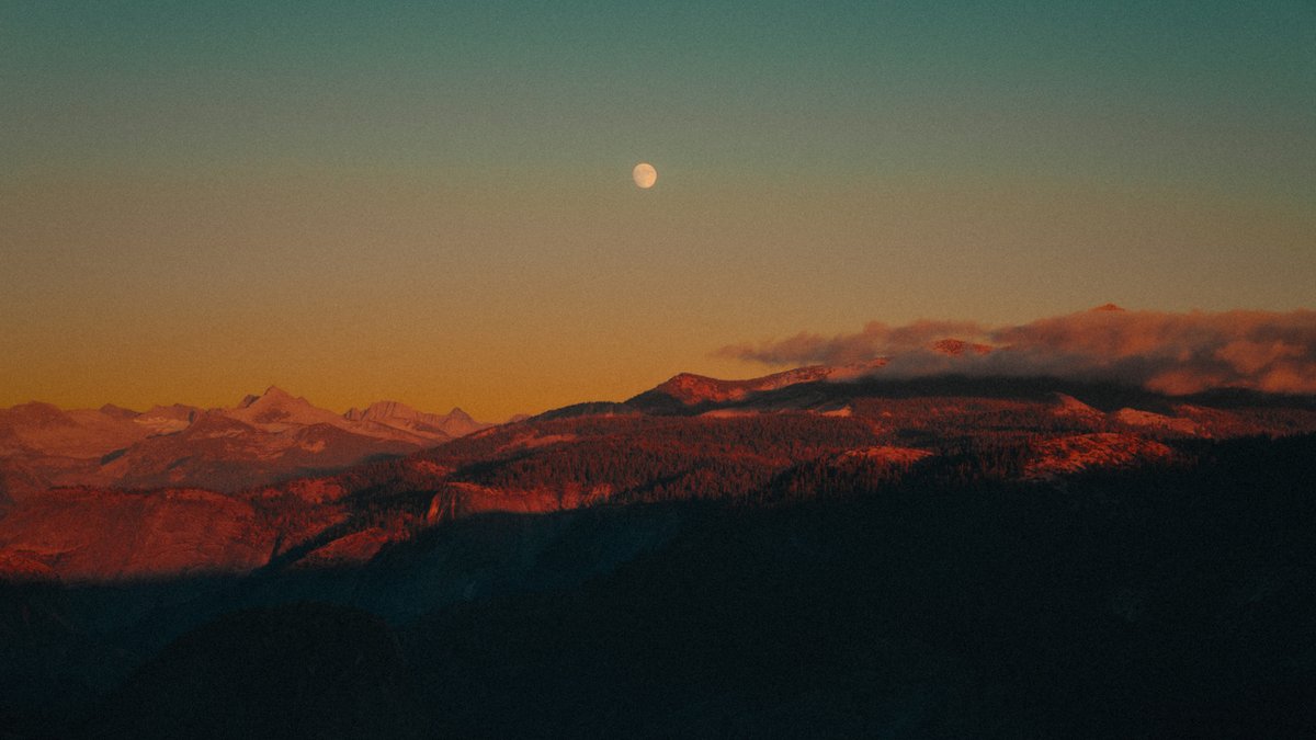 jeffmihaly's tweet photo. scenes high above Yosemite Valley. https://t.co/jEScuIJAt0