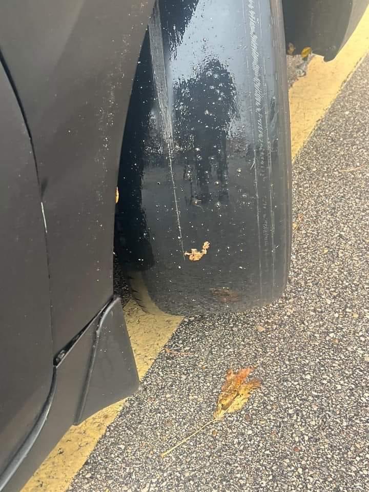 lizloveforeve's tweet image. I’m assuming this mean change the tire??