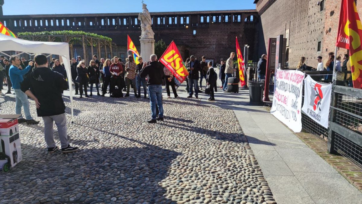 Oggi eravamo in piazza a Milano insieme ai lavoratori dei Musei Civici in sciopero. Hanno deciso di non accettare un misero contratto Multiservizi, e di lottare fino a ottenere il contratto di settore, il Federculture. Hanno scelto questo giorno, la prima domenica del mese 1/2