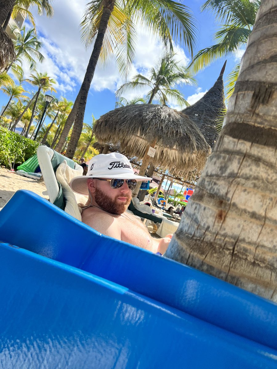 yungbaldi's tweet photo. The New England Patriots play football today https://t.co/bmyvMkT63S