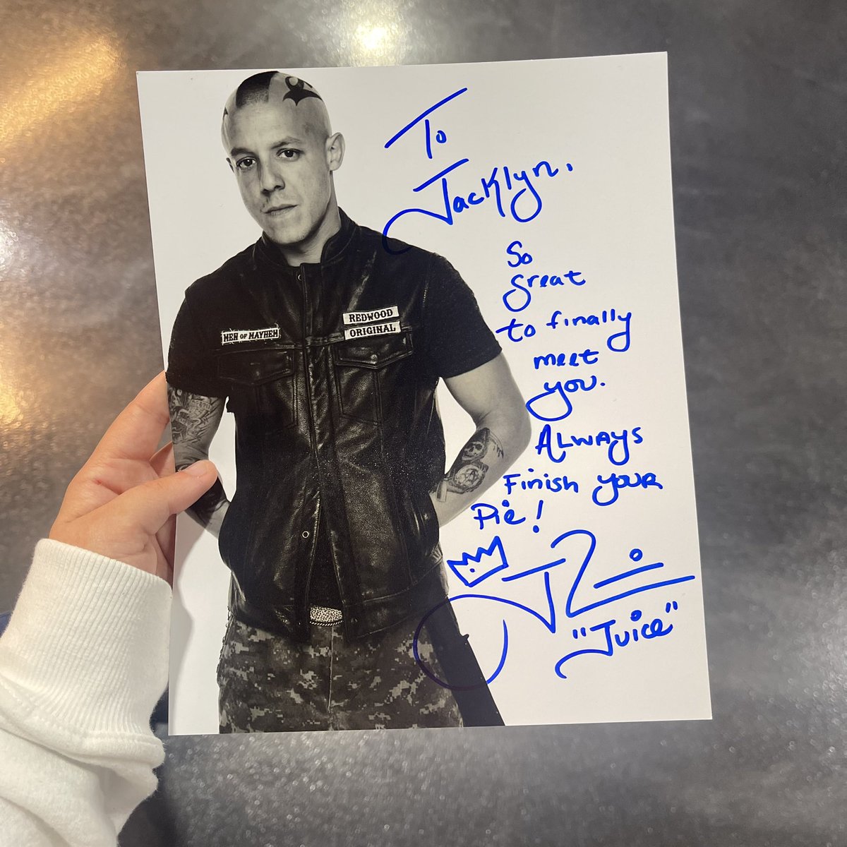 JKelly_99's tweet photo. @candacekellyto @SOAMediaAddicts I am so thankful for this moment! I am so thankful for those who pay it forward! https://t.co/P80u9jP3SC
