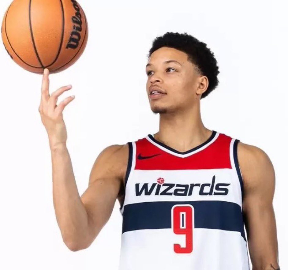 WizardsMuse1's tweet photo. Largest On-Off +/- Per 100 Poss.

1. Ryan Rollins +83.0
2. Eugene Omoruyi +51.8
3. Tre Jones +50.3
4. LeBron James +46.5
5. Paul George +43.5 https://t.co/j32ON5a9BF