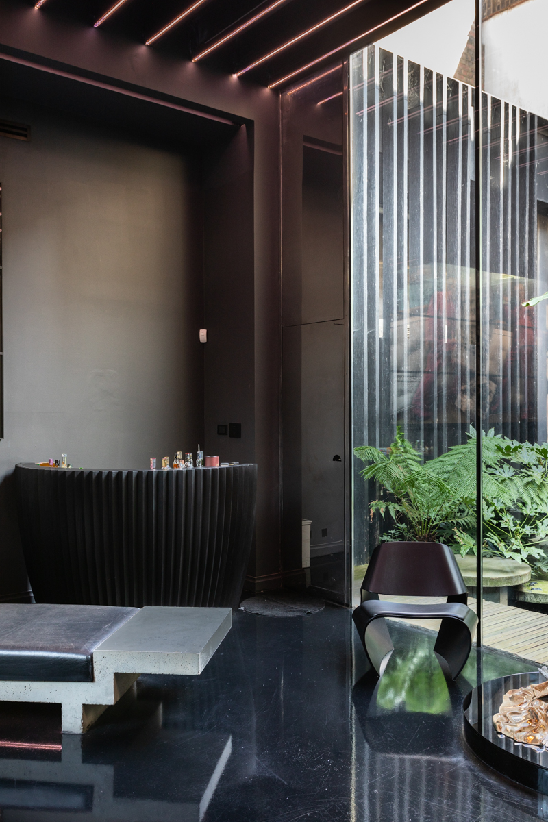 Location Works tweet media