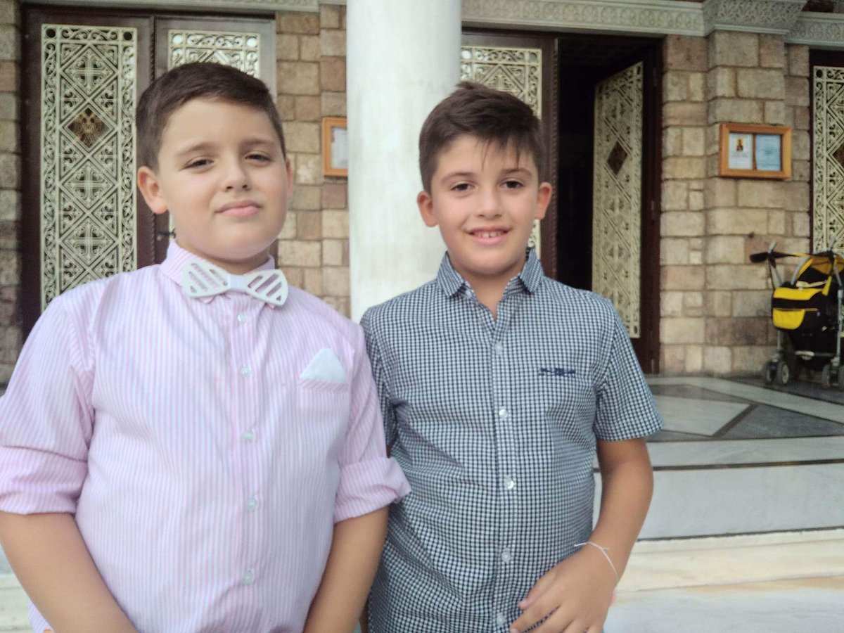 SussaneHal's tweet image. #happybirthday Oresti 
We really really miss you...... 

#mystudentsrock