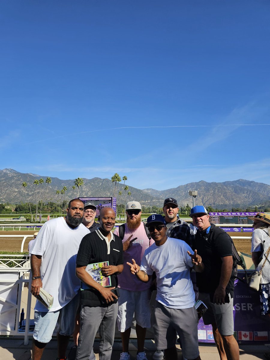 BetWithJT's tweet photo. @gzertuche23 @mtchickenchaser @mikehorse1 @Nutflushallen16 @BNTCONNECTION @RazorSharpPicks great weekend with the guys https://t.co/07IWEWSDCW