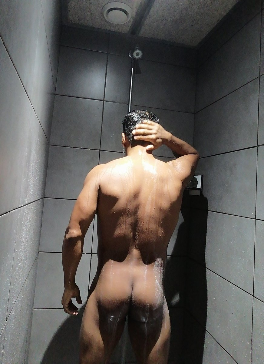 Sahimon13's tweet photo. Ducha 💦 https://t.co/ZnHEWT1H1I
