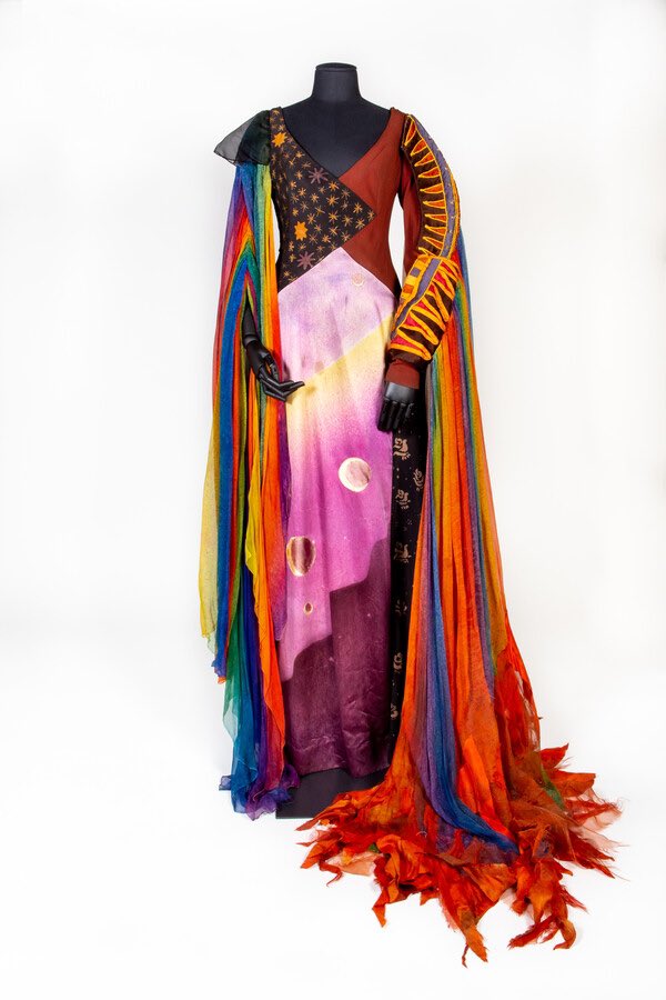 RobynGreenwood4's tweet photo. #Museum30 Night Sky! This wonderful dress always reminds me of the remarkable range of colours that can appear in the night’s sky. 

Dress worn by Shelia Allen as the Queen in Cymbeline, 1974.

@TheRSC 
@apac_ssn https://t.co/xpqUcWuPhw