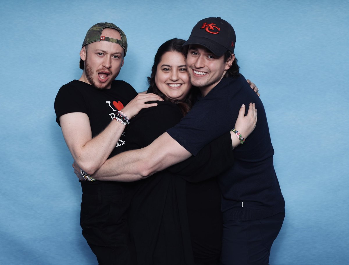 Best sandwich photo ever 😂 #JohnBell #CharlesVandervaart #SasnakCity #TheGathering23