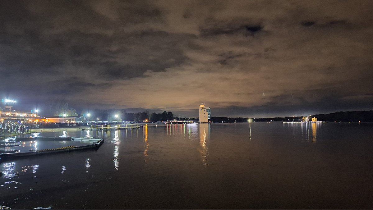 keaney_john's tweet image. #fireworkdisplay #strathclydepark 🎆