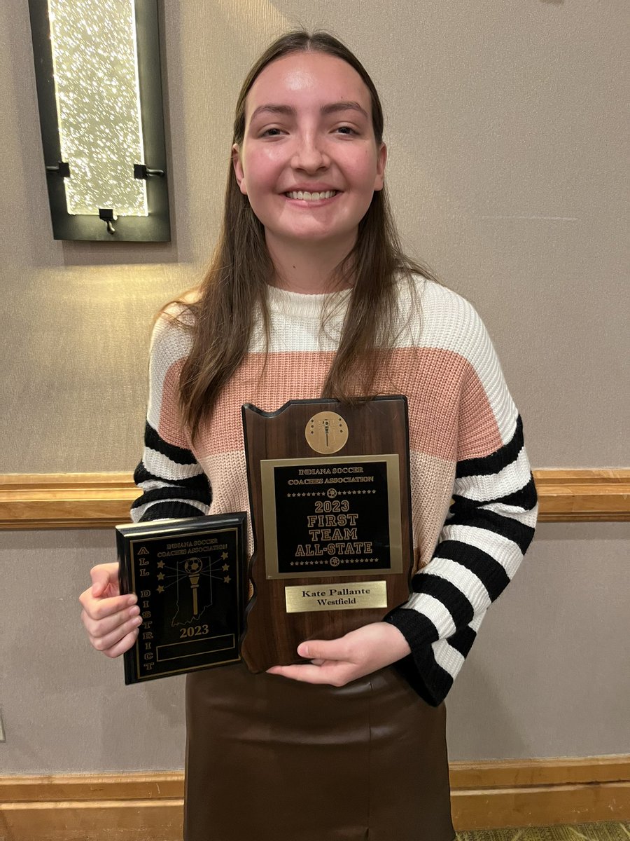 Congratulations to Kate Pallante who received 1st Team All District honors as well as 1st Team All State honors this morning at the @IndianaSoccerCA banquet! Well deserved!
