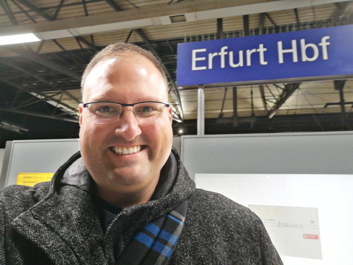 Chrissip81's tweet photo. Deutschlandkliniktour geht weiter. Gerade durch Erfurt durch...😎
Bisher funktioniert die @DB_Bahn
recht reibungslos. 🤨🤔
Werde das komische Phänomen die nächsten Tage weiter intensiv beobachten.😎
#KliNAM #DGINA #RentanImpfluencer https://t.co/rCmSUh2Z1W