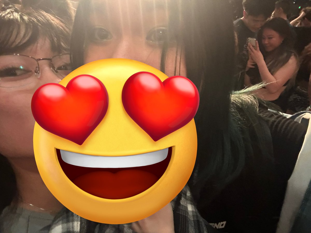 AztroLuvr's tweet photo. Day two Gryffin https://t.co/X1jhcA5pqc