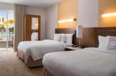 VisitBurbankUSA's tweet photo. Ready to book your holiday getaway? Located @downtownbur, #springhillsuites by Marriott Los Angeles Burbank/Downtown boasts ultra-sleek decor & amenities! Offering a comp breakfast, outdoor pool & digital check-in, you may never leave โ book your stay: https://t.co/0Ycn9vLFJu https://t.co/9C9QDCvuLb