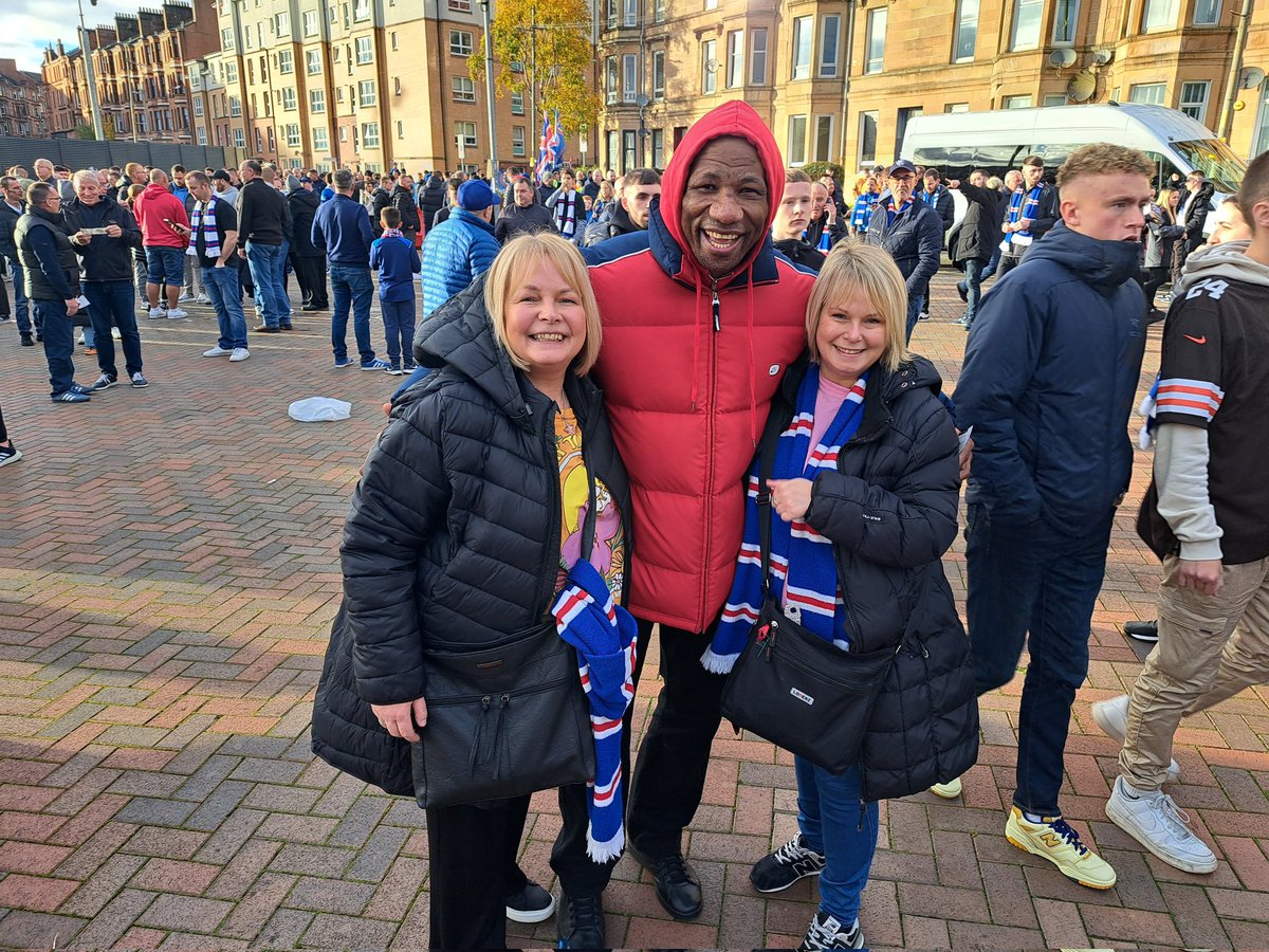 Thomson2Lesley's tweet photo. Happy days @marvellous_77 😁 https://t.co/fqZigp0ZGq