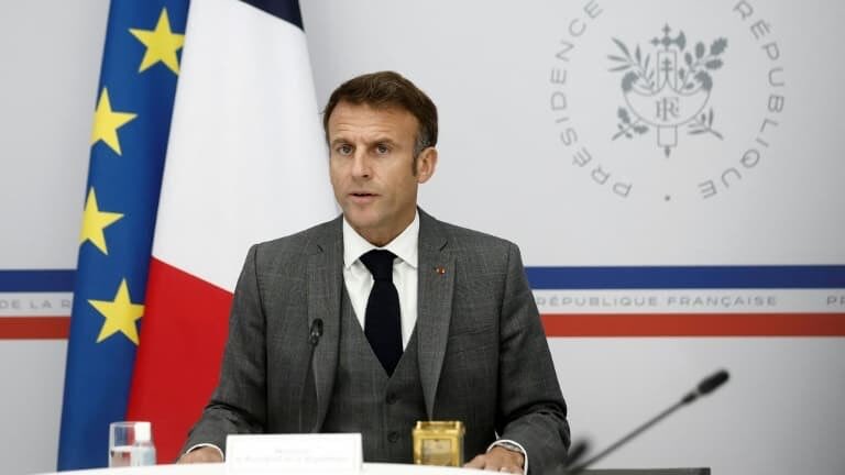 info_Paris_IDF's tweet photo. 🔴 ALERTE INFO - #SaintDenis : Après une première réunion qui s'est tenue à la fin du mois d'août, Emmanuel #Macron a invité les chefs de parti à une nouvelle réunion.
👉 Elle devrait se #tenir le 17 novembre prochain. (Le Figaro) #SeineSaintDenis https://t.co/zyNOMTeflh