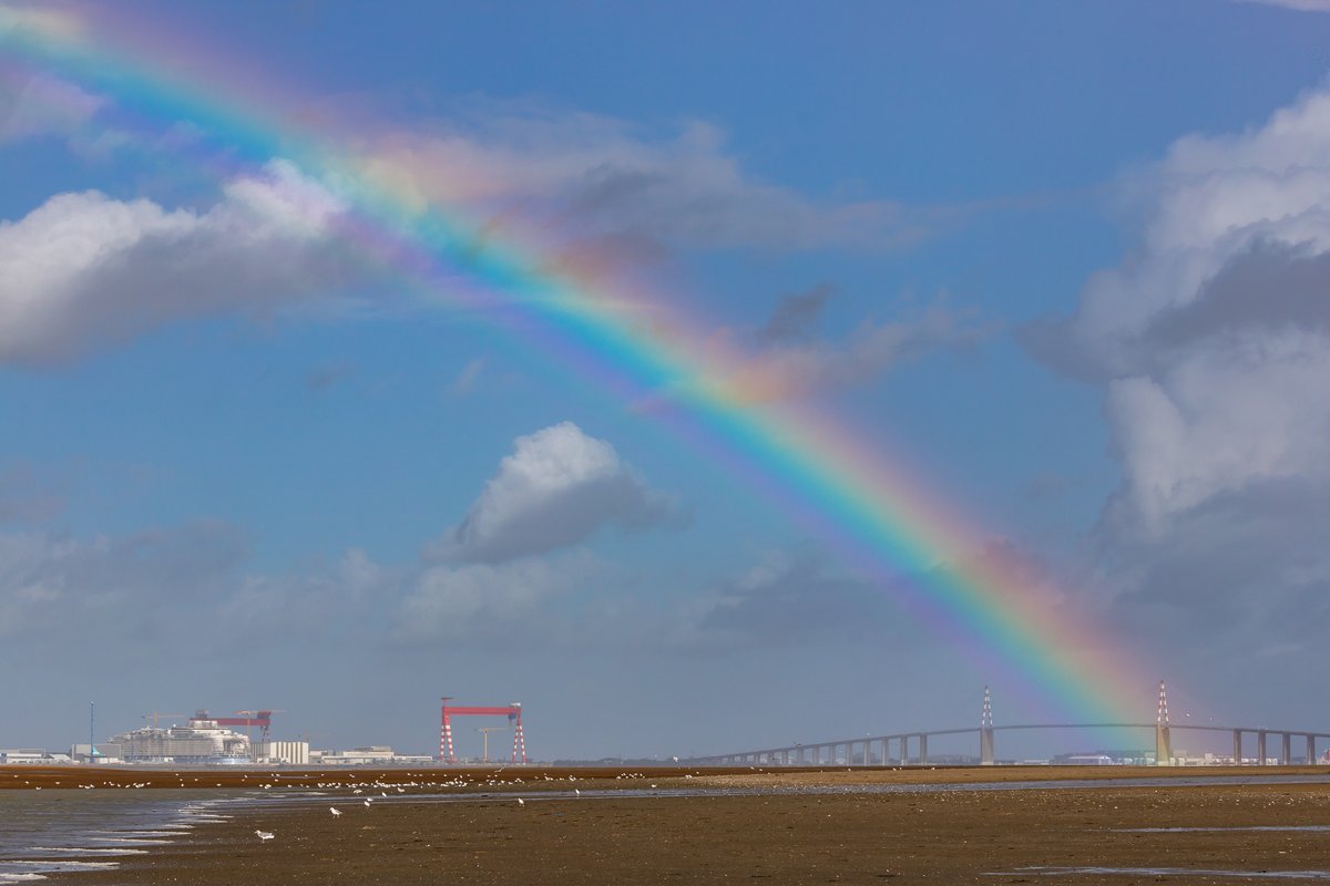 Pont de Saint-Nazaire et arc-en-ciel.
#météo #averse #SaintBrevin #LoireAtlantique #Paysdelaloire #SaintNazaire #rainbow #ThePhotoHour