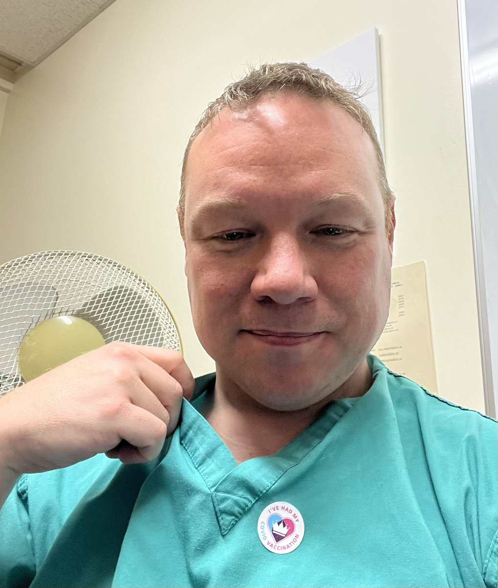 Many thanks to the @NewcastleHosps Vaccination service working late and weekend hours tonight to support the staff vaccination programme and to keep our health service functioning this winter. #doublevaxxed