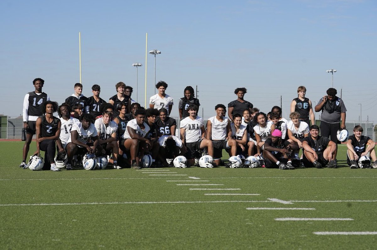 The past 4 years have brought some ups and downs. I am proud to have been part of this great team. Thank you to my parents and to all the coaches who have helped me grow as a person and a player.#PPND  
<a href="/coachdhicks/">Coach Hicks</a> <a href="/CoachMattRhodes/">Coach Rhodes</a> <a href="/CoachEdwardsIam/">Clyde Edwards</a> <a href="/CoachYorloff/">Coach Yorloff</a> <a href="/coach_nich/">coach nichols</a>