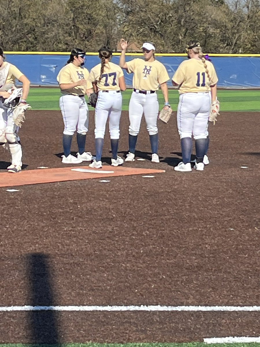 RLSoftball_'s tweet photo. I hope there is a sale on windshields! Teammates Allison Nichols and Brianna True of Nebraska Thunder both hit HRs that did damage in the parking lot. #RLsoftball #recruitlook #AlliNichols00 #BriTrue2 #NEThunder18u https://t.co/2wPMRqMkgS