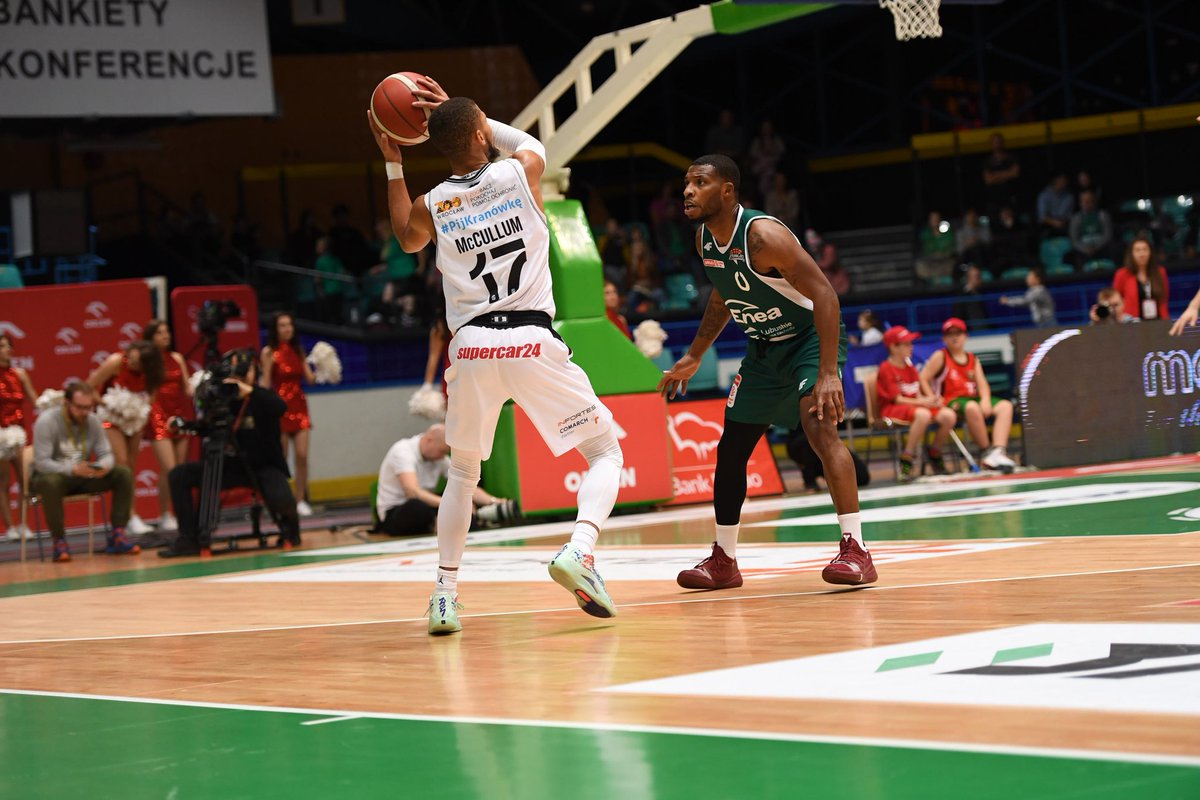 supercar24pl's tweet photo. 🔥 Ważne zwycięstwo! 🏀 💪 Brawo WKS! 🇮🇹 
________________
🚘 #supercar24 #Partner Śląsk Wrocław - koszykówka
#plkpl https://t.co/Vbv8QMTNGy