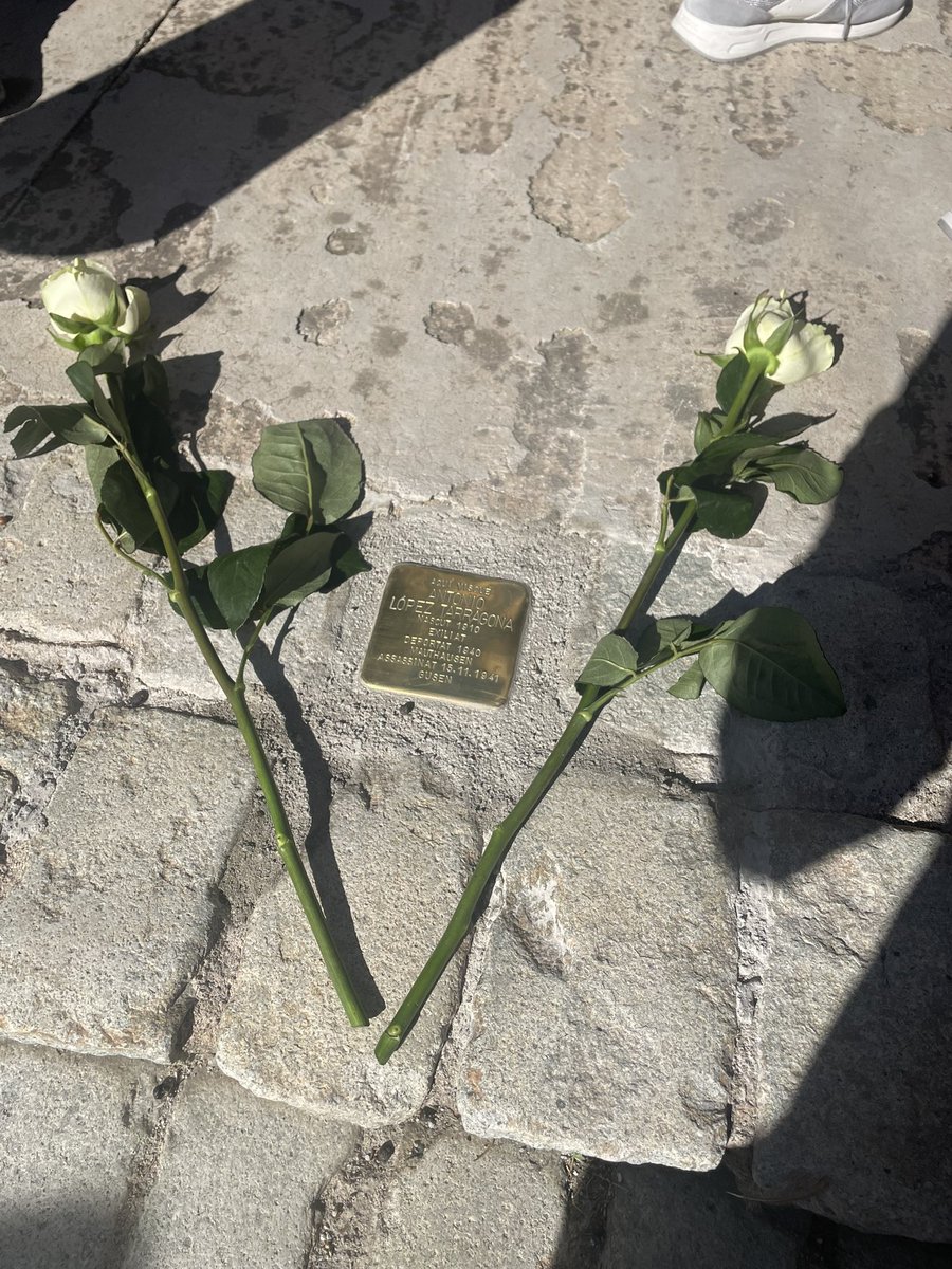 sergisuarezm's tweet image. Memòria és democràcia. 

L’homenatge avui als cinc molletans deportats i assassinats als camps nazis demostra la importància de la reivindicació i la memòria cada dia. 

Avui #Mollet és referent de molts, però encara hi ha camí per fer. 

#Dignitat #Justícia #Reparació