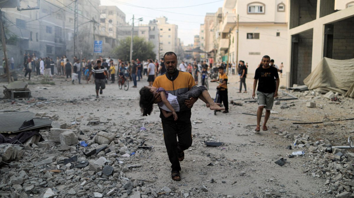 EducateIslam's tweet photo. Those [among them] who believed in Allah and the Last Day and did righteousness - will have their reward with their Lord, and no fear will there be concerning them, nor will they grieve [Surah Bakara -62]

#Palestine #GazaGenocide https://t.co/XKj95TIJWt