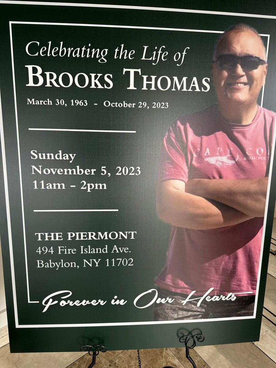 RichCimini's tweet photo. An amazing turnout today to celebrate the life of Brooks Thomas, a former #Jets PR man. Touching tributes from Joe Namath, Greg Buttle and Marty Lyons. Also in attendance were ex-Jets Jay Fiedler and John Schmitt, along with ex-Met John Franco and many ex-Jets staffers. RIP https://t.co/VEnQKigZqK