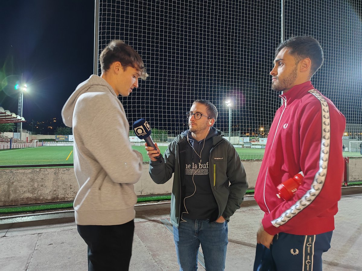 🗣️ Els germans Batalla, en directe a <a href="/RadiolotEsports/">Ràdio Olot Esports</a>. 

☝️ Primera vegada que s'enfronten <a href="/BatallaPorta/">Albert Batalla Porta</a> i <a href="/gbatle/">Gerard Batalla Porta</a> sobre el terreny de joc

🤝 Molta sort per aquesta temporada, Gerard!
